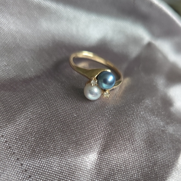 Na Hoku Gold Ring with Blue and White Pearls - Picture 2 of 2